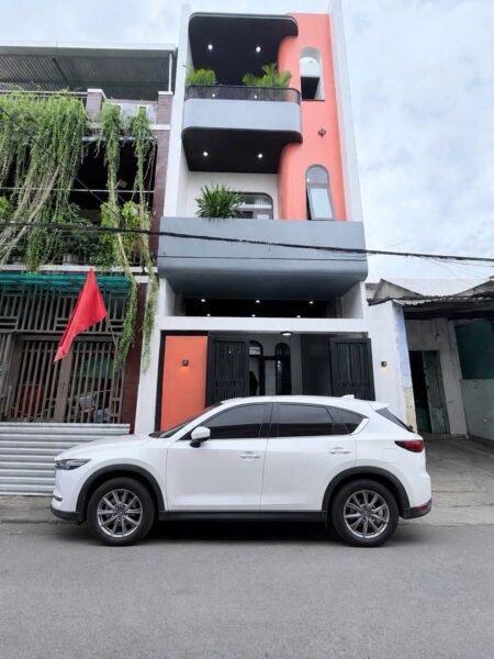 Cho thuê nhà 3 tầng mặt tiền Nguyễn Phước Nguyên 26tr