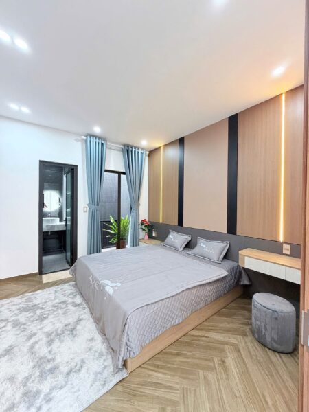 Cho thuê nhà 3 tầng mặt tiền Nguyễn Phước Nguyên 26tr