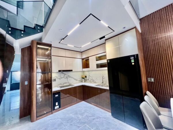 Nhà 3 tầng mặt tiền Hồ Tùng Mậu, 102mv, 13ty