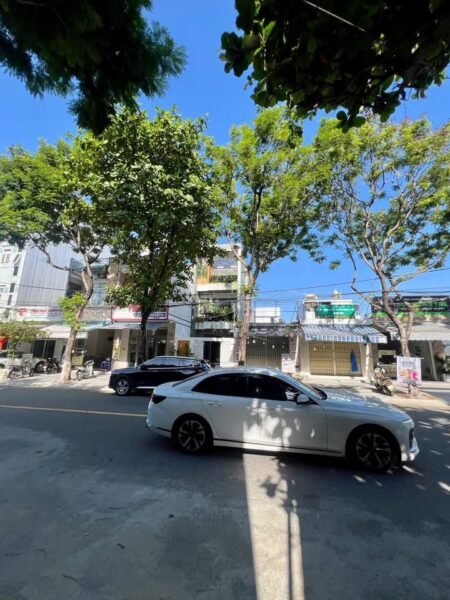 Nhà 3 tầng mặt tiền Hồ Tùng Mậu, 102mv, 13ty