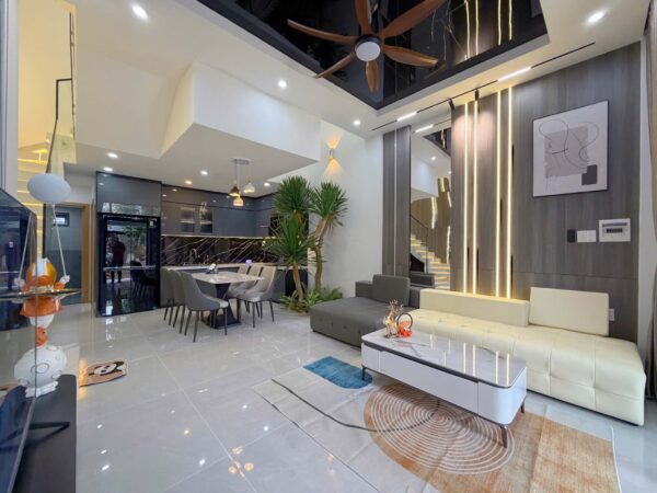 Nhà 3 tầng mặt tiền Hoà Minh 74mv, 7890